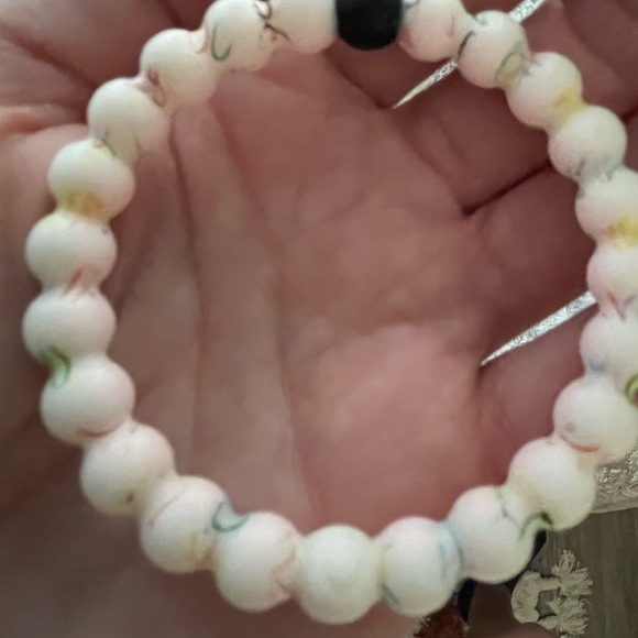 NWOT LOKAI LOVE BRACELET ❤️💜🫶       SIZE: SMALL💥 SPIRITUAL BRACELET 💥 - Picture 5 of 7